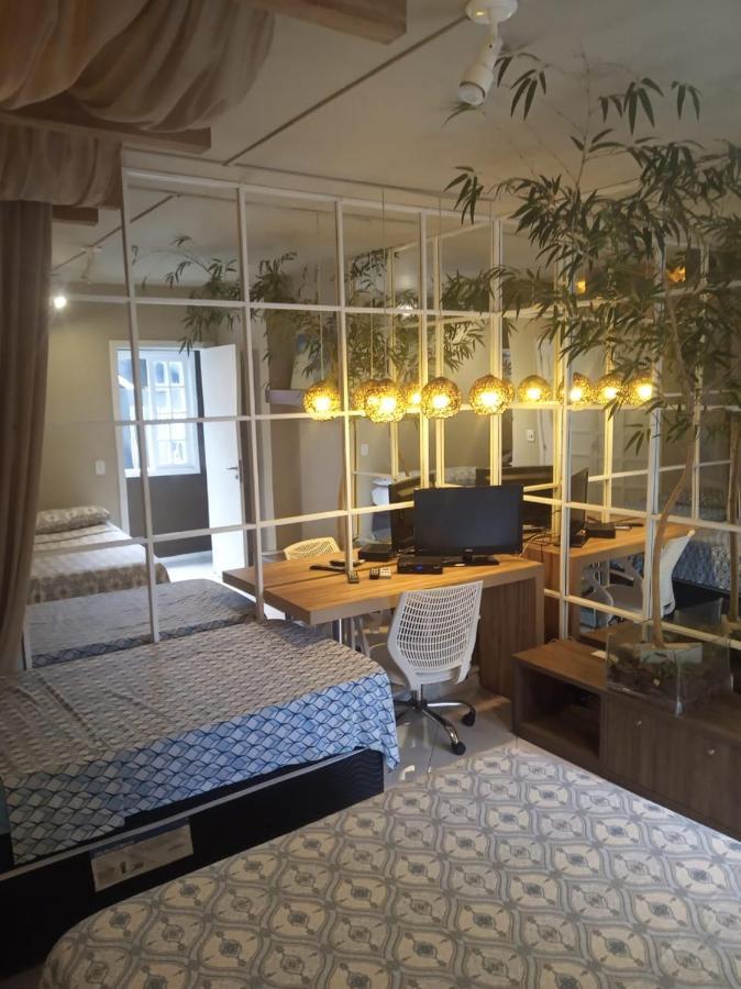 Pensão Bravo House 2*